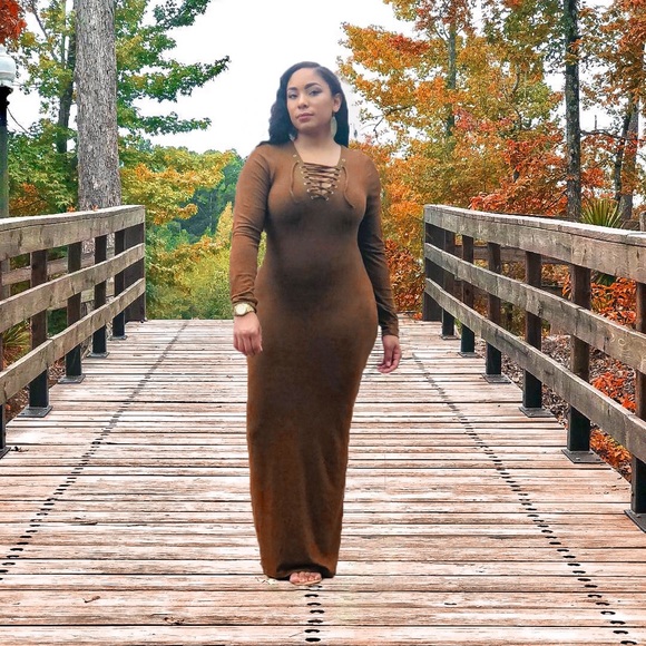 Dress - Picture 4 of 4